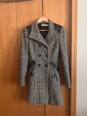 Houndstooth Double-Breasted Pea Coat with Faux Leather Trim - Black & White